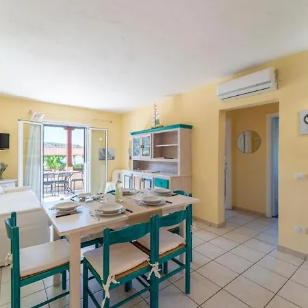 Fantastico Baia De Bahas Two Bedroom Sleeps Six Num0901 * Marinella (Sardinia)