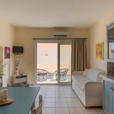 Fantastico Baia De Bahas Two Bedroom Sleeps Six Num0901 * Marinella (Sardinia)