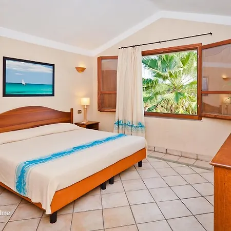 Fantastico Baia De Bahas Two Bedroom Sleeps Six Num0901 Apartment *