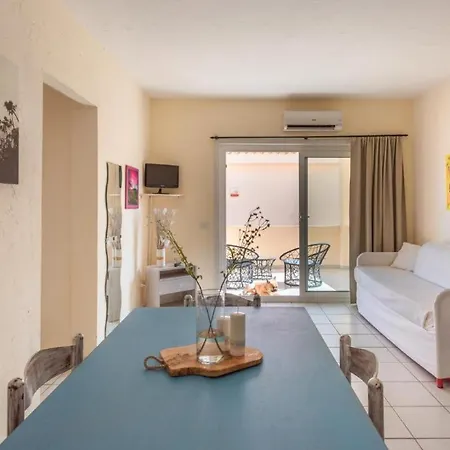 Apartmán Fantastico Baia De Bahas Two Bedroom Sleeps Six Num0901 *