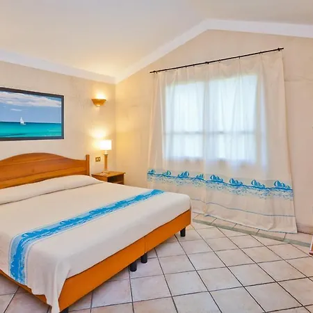 Fantastico Baia De Bahas Two Bedroom Sleeps Six Num0901 Apartmán Marinella (Sardinia)