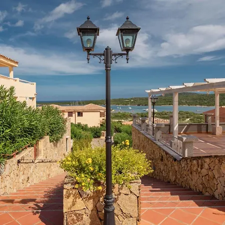 The Perfectly Positioned Baia De Bahas 2 Bedroom Sleeps 6 - No0901 Apartment
