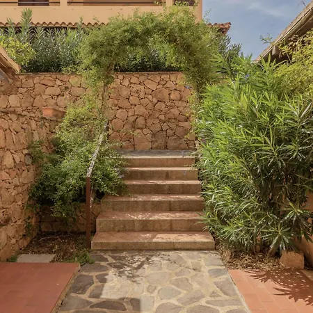 The Perfectly Positioned Baia De Bahas 2 Bedroom Sleeps 6 - No0901 Apartment Marinella (Sardinia)