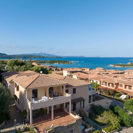 Apartment The Perfectly Positioned Baia De Bahas 2 Bedroom Sleeps 6 - No0901 Marinella (Sardinia)