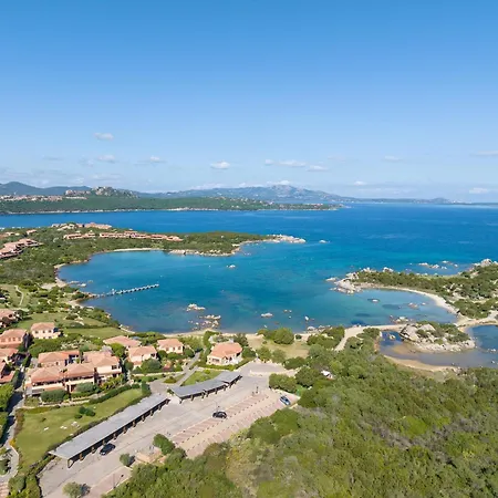 Apartment The Perfectly Positioned Baia De Bahas 2 Bedroom Sleeps 6 - No0901 Marinella (Sardinia)