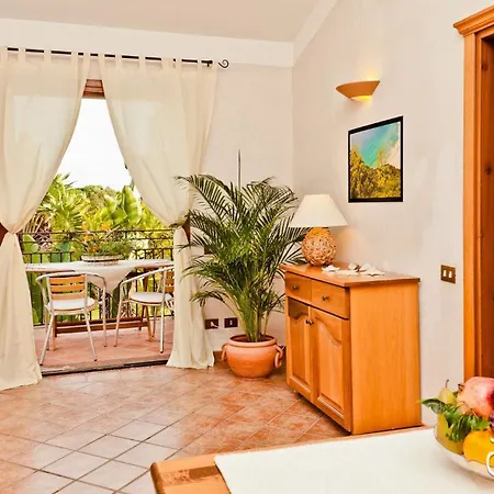 The Perfectly Positioned Baia De Bahas 2 Bedroom Sleeps 6 - No0901 Apartment