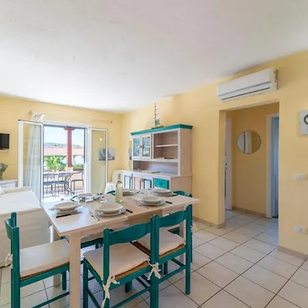 The Perfectly Positioned Baia De Bahas 2 Bedroom Sleeps 6 - No0901 Apartment Marinella (Sardinia)