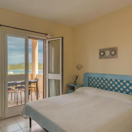 The Perfectly Positioned Baia De Bahas 2 Bedroom Sleeps 6 - No0901 Apartment *