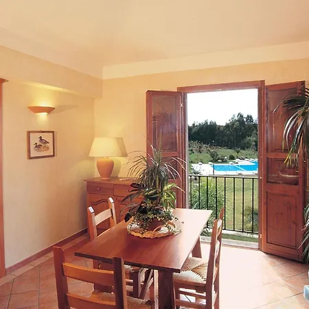 The Perfectly Positioned Baia De Bahas 2 Bedroom Sleeps 6 - No0901 * Marinella (Sardinia)