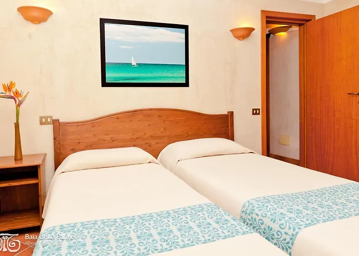 Fantastico Baia De Bahas Two Bedroom Sleeps Six Num0901 * Marinella