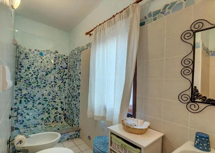 Apartman Fantastico Baia De Bahas Two Bedroom Sleeps Six Num0901 *