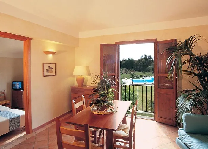 Fantastico Baia De Bahas Two Bedroom Sleeps Six Num0901 * Marinella