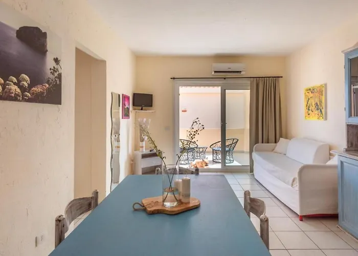 Apartman Fantastico Baia De Bahas Two Bedroom Sleeps Six Num0901 *