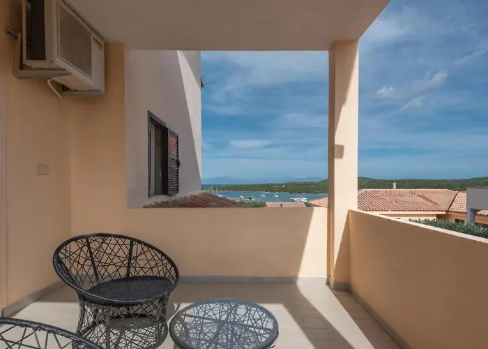 Appartement Fantastico Baia De Bahas Two Bedroom Sleeps Six Num0901 *