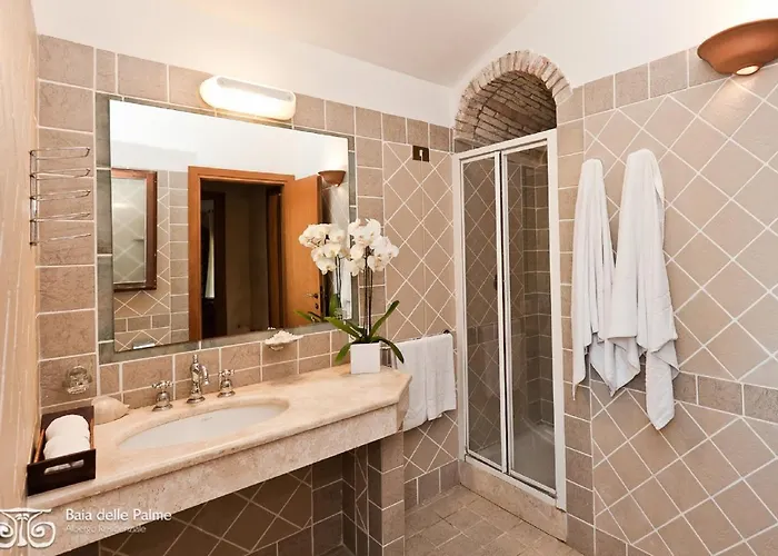 Apartman Fantastico Baia De Bahas Two Bedroom Sleeps Six Num0901 *