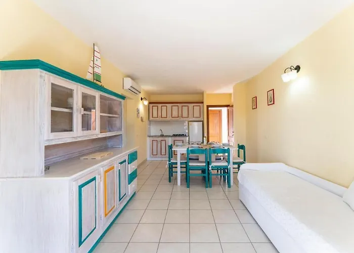 Appartement Fantastico Baia De Bahas Two Bedroom Sleeps Six Num0901 *